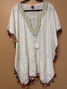 Zury White Crochet Knit Boho Beach Cover Up Kaftan Tunic Pom Pom Size OS Artsy